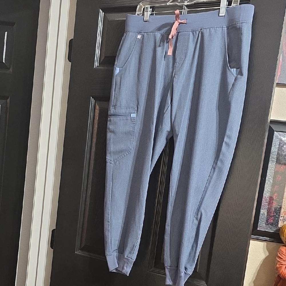 Figs Women's HEATHER DENIM Zamora Jogger Pants with Pink Drawstring